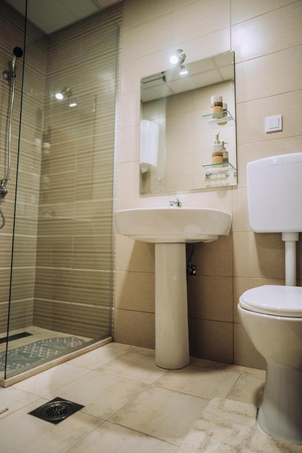 Sana Apartments Охрид Екстериор снимка