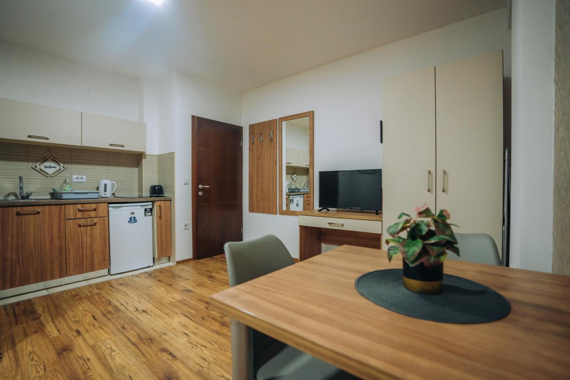 Sana Apartments Охрид Екстериор снимка